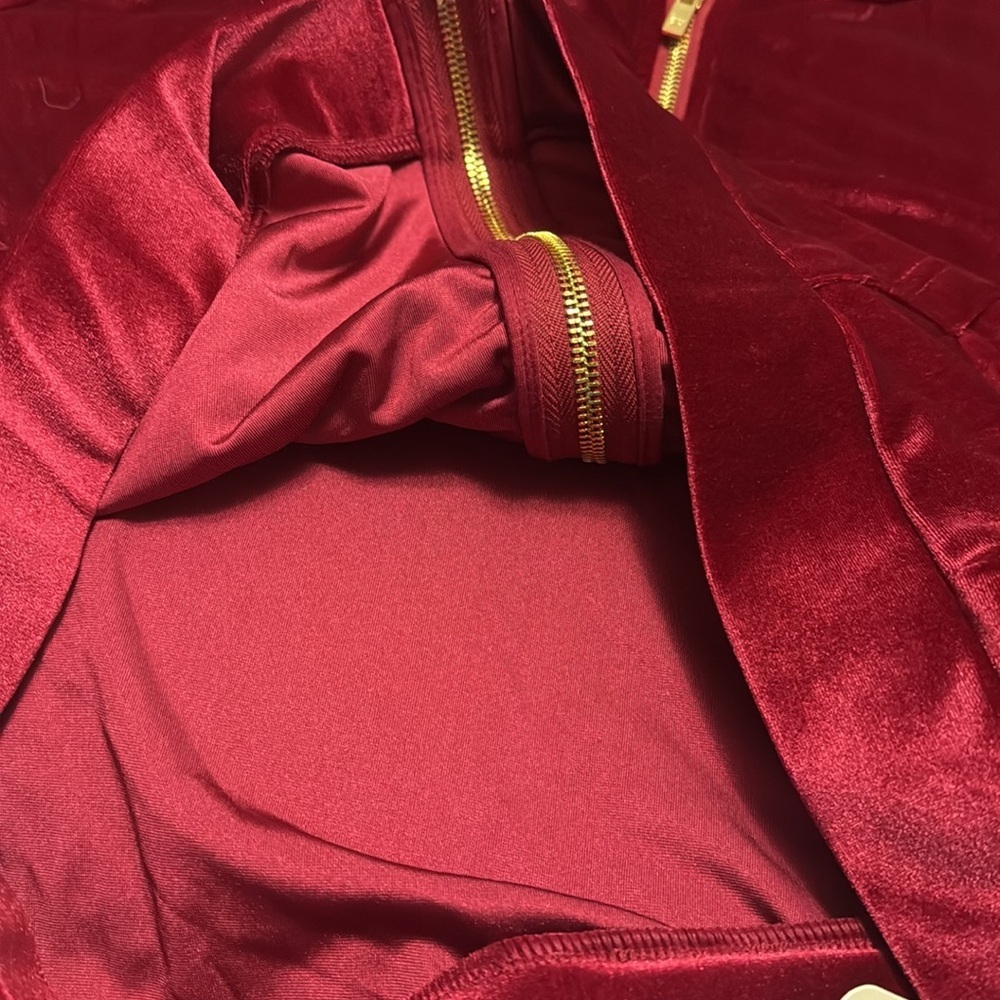 Fabletics deep crimson, velour hoodie, gold hardware, new, medium - Picture 9 of 9